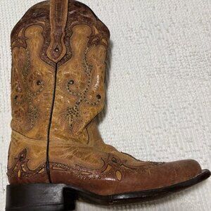 Corral Boots Antique Saddle Square Toe Western 1212 boot. Women's 8.5M